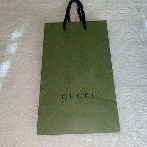 Gucci shopper 🛍
